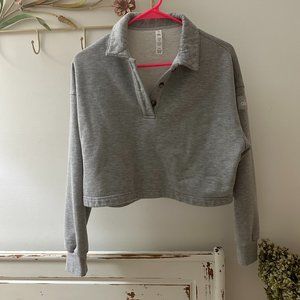 ALO Yoga grey cropped sweatshirt Size XS